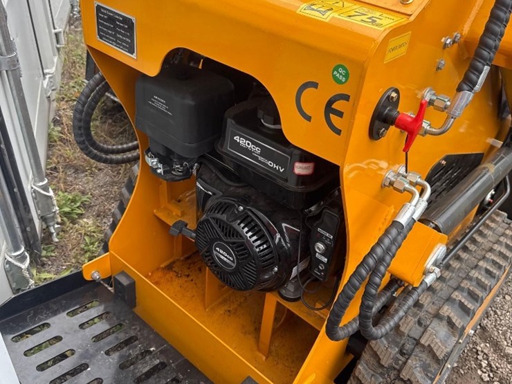 new-sdlool-co-mini-stand-on-skidloader-model-sl360t-image-4
