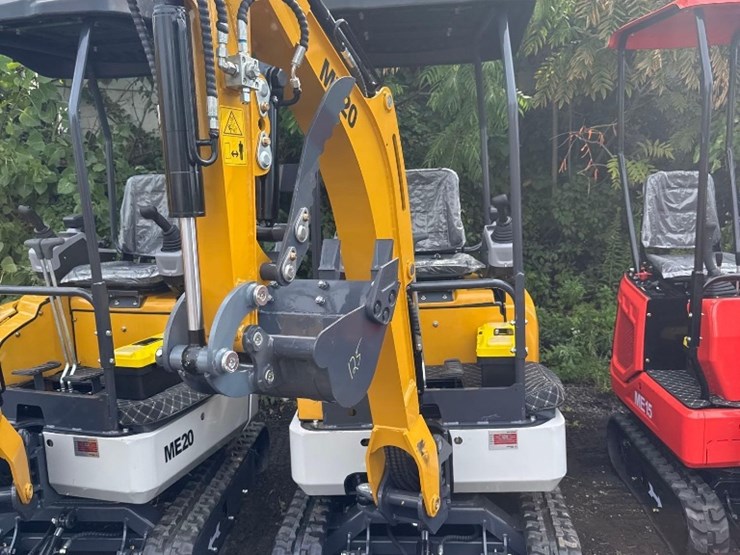new-sd-lanch-co-diesel-mini-excavator-model-me20-image-2