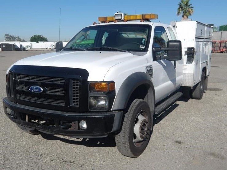 2010-ford-f450-image-1