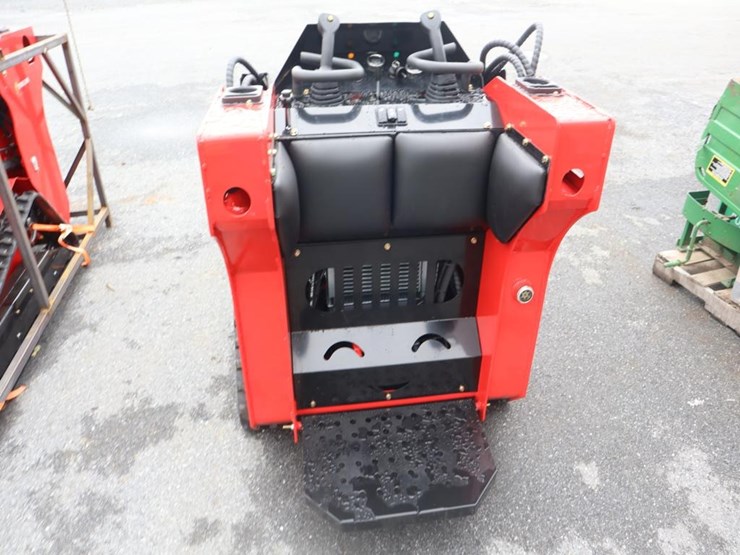 sdlanch-ssl200-skid-steer-loader-image-6