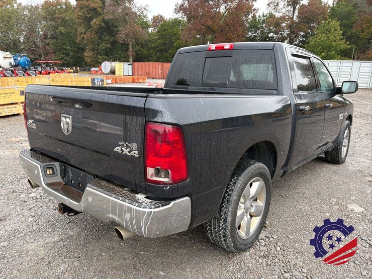 2016-dodge-1500-image-23