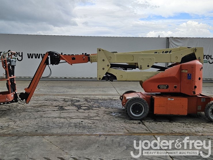 2015-jlg-e400ajpn-image-6