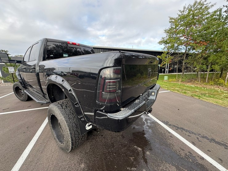 2013-dodge-2500-image-15
