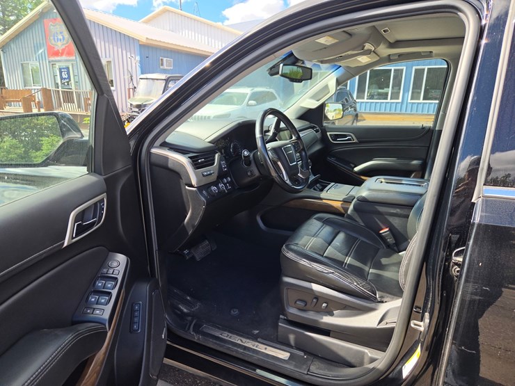 2019-gmc-yukon-image-42