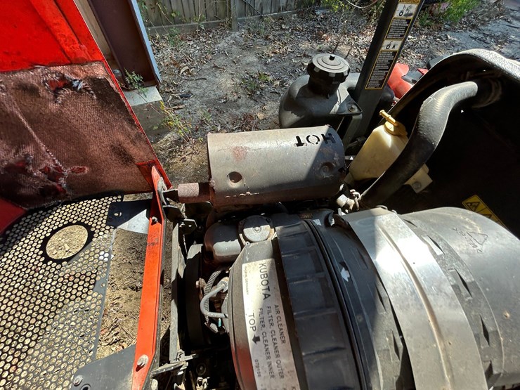 kubota-zd331-image-43