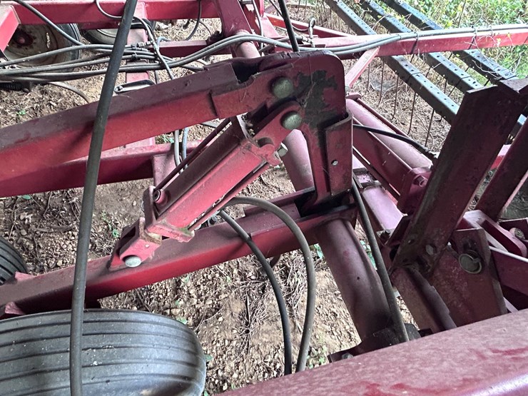 #74-•-case-4300-field-cultivator-image-19