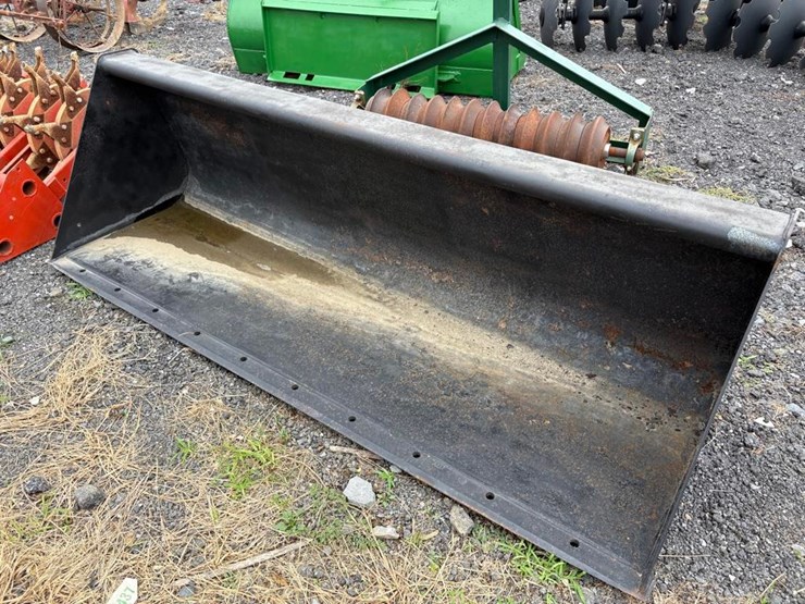 quick-attach-84in-bucket-image-2