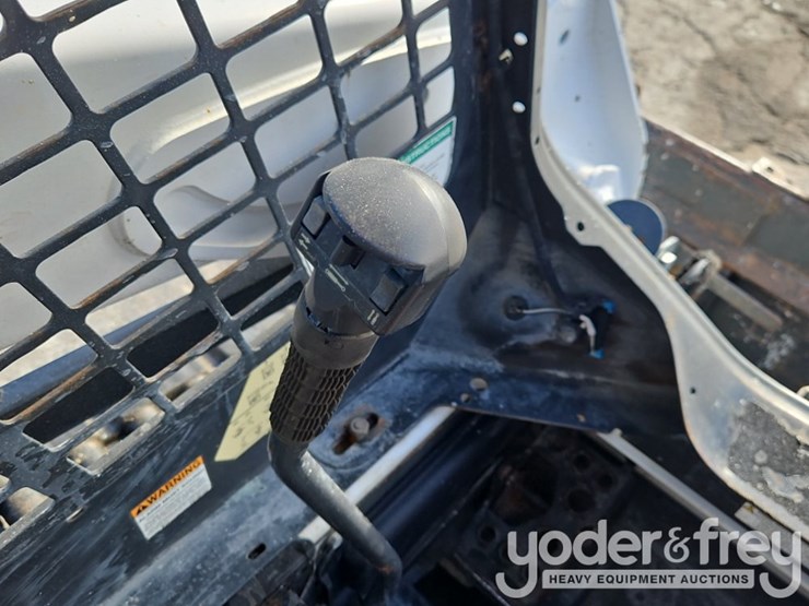 2019-bobcat-t595-image-28
