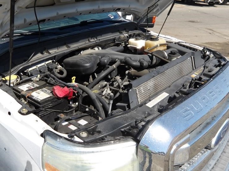 2011-ford-f550-image-8