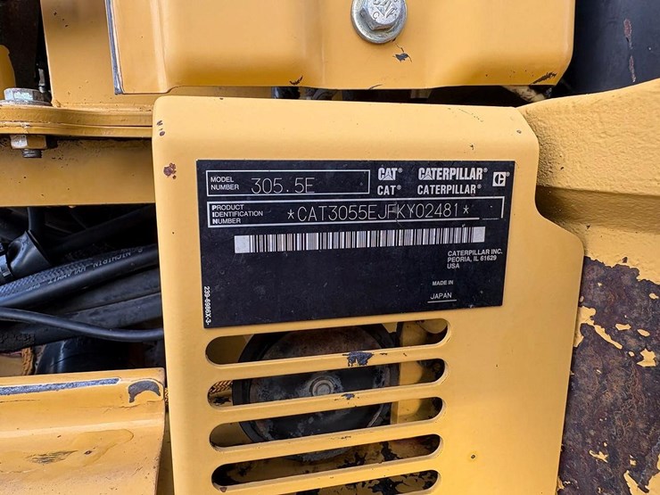2014-caterpillar-305-image-25