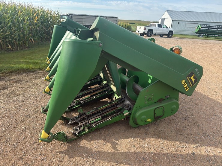 john-deere-693-image-3