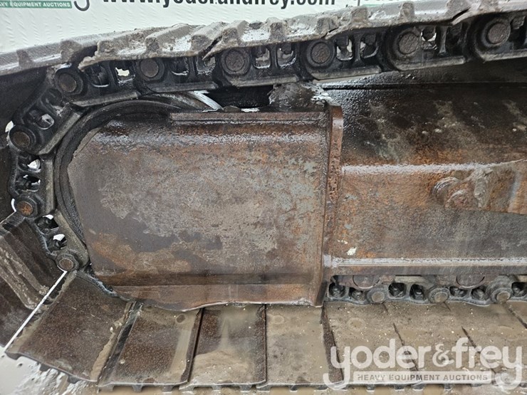 2019-case-cx300d-image-22