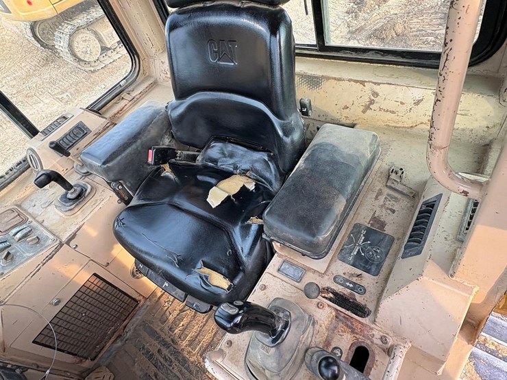 2001-caterpillar-d5c-xl-image-19