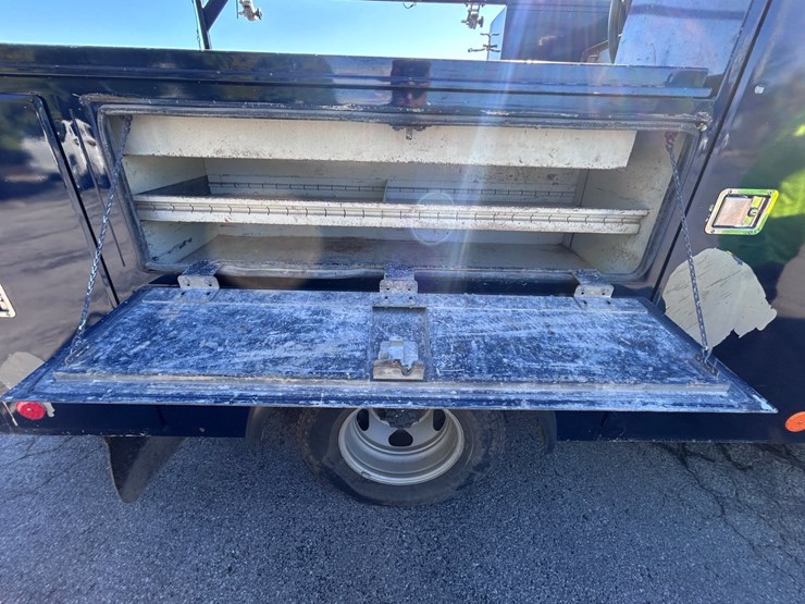 2017-gmc-3500-image-21