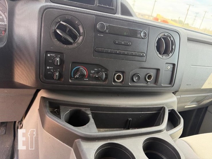 2012-ford-e250-image-14