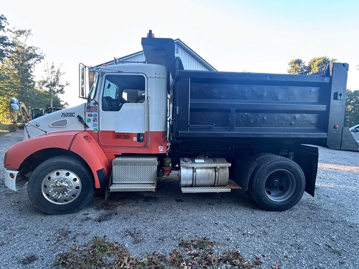 2005-kenworth-t300-image-3