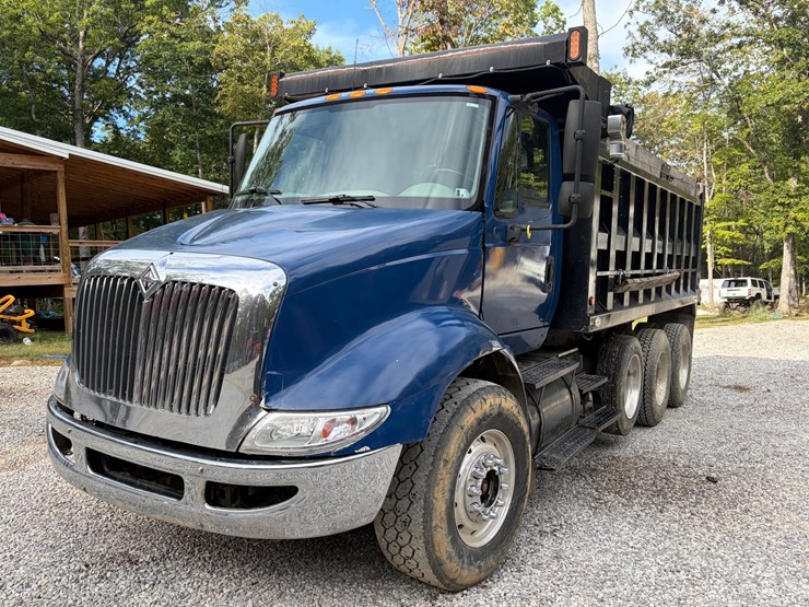 #63-•-2008-international-tri-axle-dump-truck-image-1