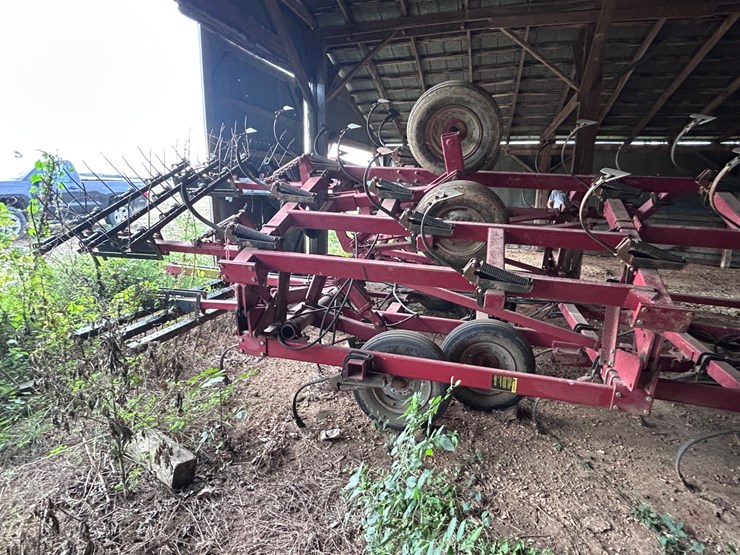 #74-•-case-4300-field-cultivator-image-7