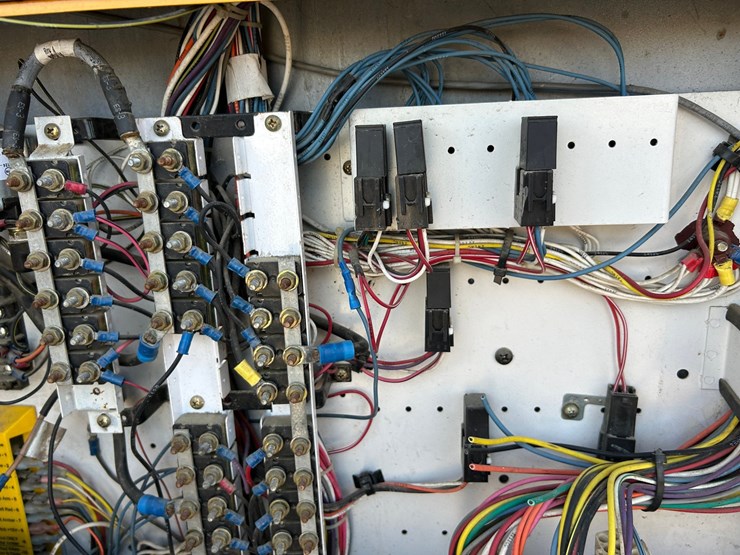 2007-caterpillar-c7-image-38