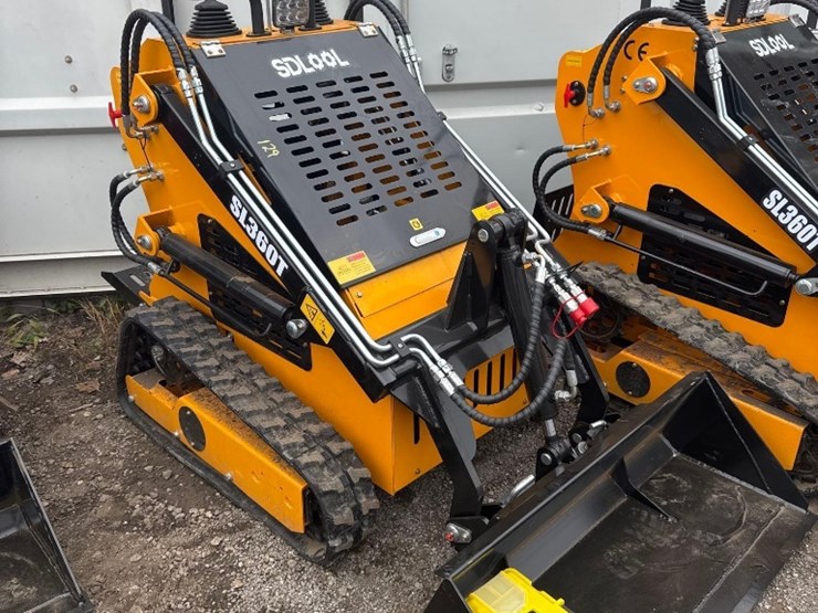 new-sdlool-co-mini-stand-on-skidloader-model-sl360t-image-1