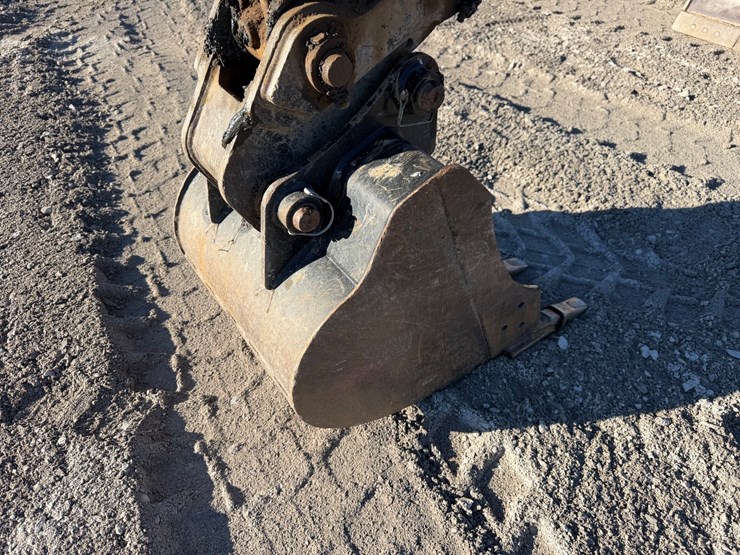 2020-caterpillar-306-image-26