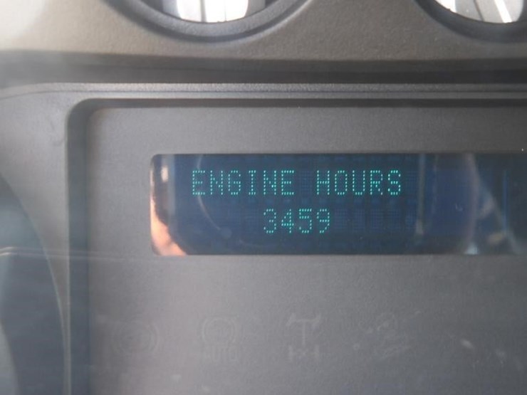 2011-ford-f550-image-22