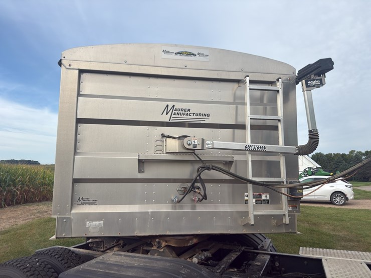 2015--mauer-36’-grain-hopper-w/-shurco-4500-series-electric-tarp,-ag-hoppers,-aluminum,-one-owner-trailer-image-13