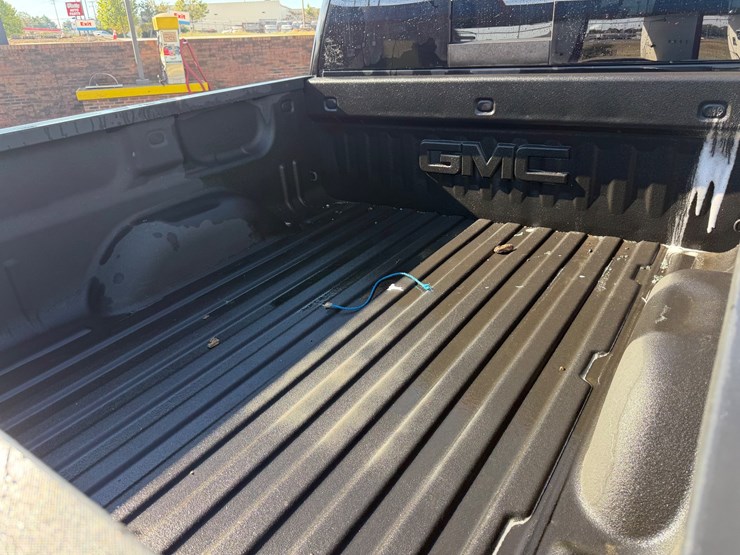#49-•-2018-gmc-sierra-slt-pickup-truck-image-15