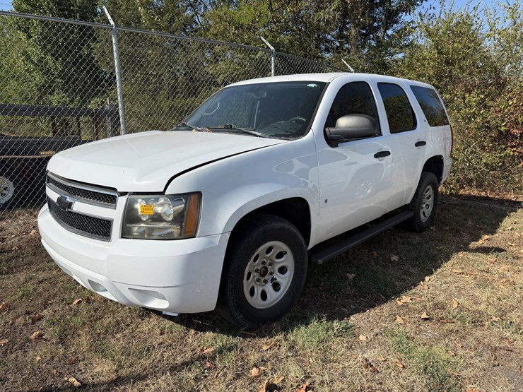 2008-chevrolet-tahoe-image-1