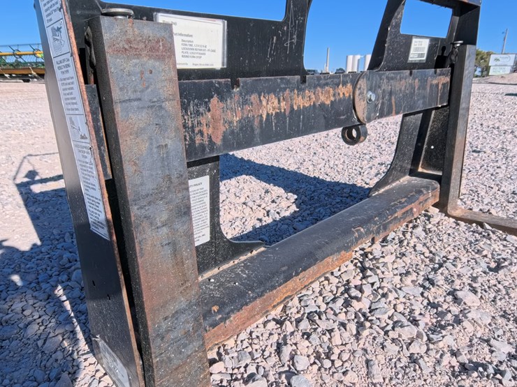 #2097-•-woods-2200-pallet-forks-image-3