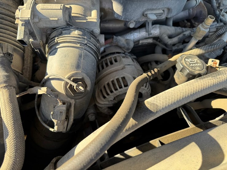 2014-chevrolet-3500-image-46
