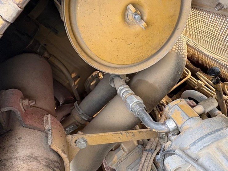 2001-caterpillar-d5c-xl-image-23