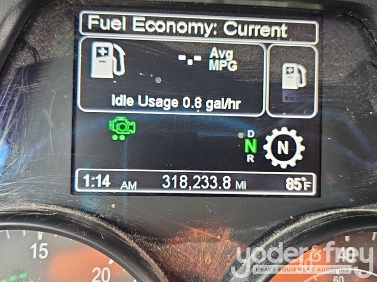 2019-peterbilt-579-image-38