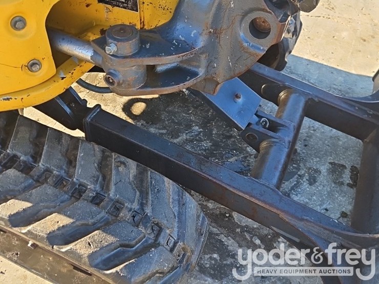 2021-deere-30g-image-14