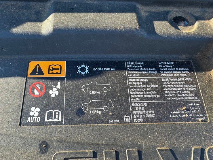 2015-chevrolet-3500hd-image-52