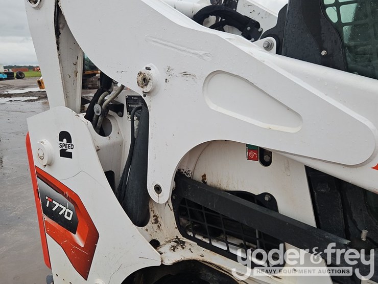 2023-bobcat-t770-image-8