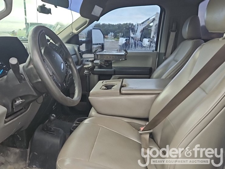 2018-ford-f550-image-22