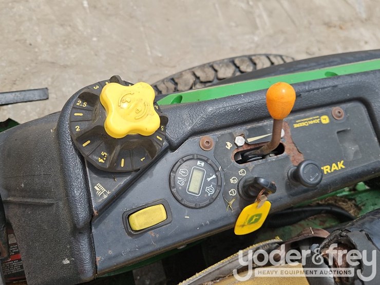 2016-john-deere-z920m-image-17