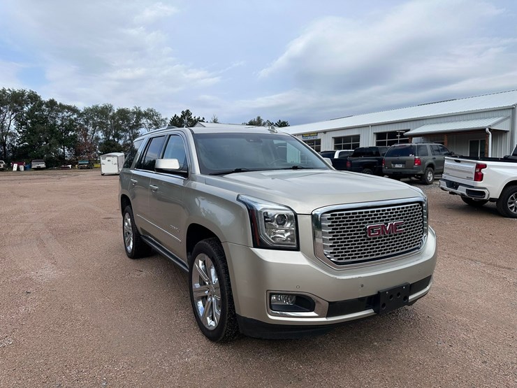 2017-gmc-yukon-denali-image-9