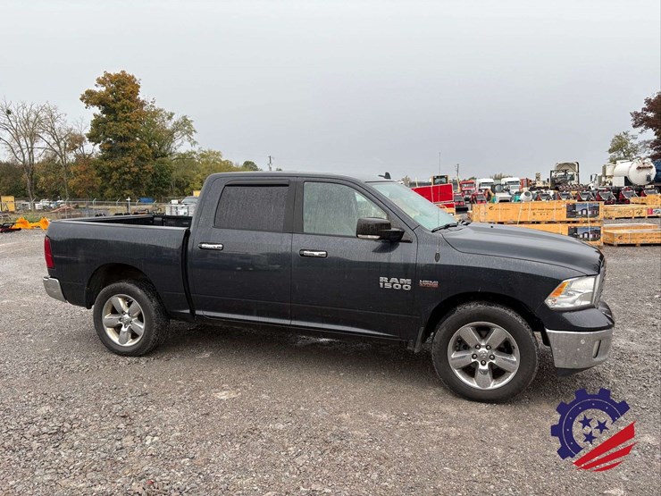 2016-dodge-1500-image-5