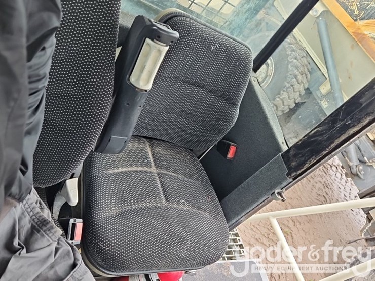 2020-terex-ta300-image-27