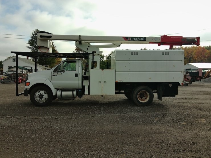 2015-ford-f750-image-8