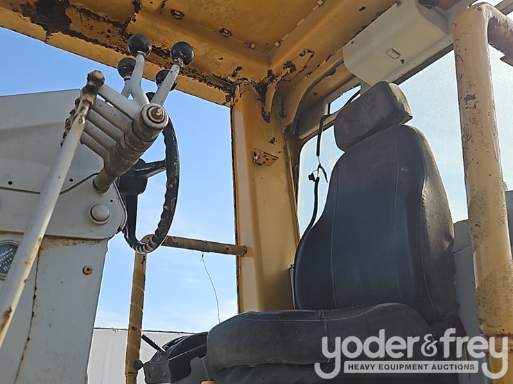 caterpillar-120h-image-26