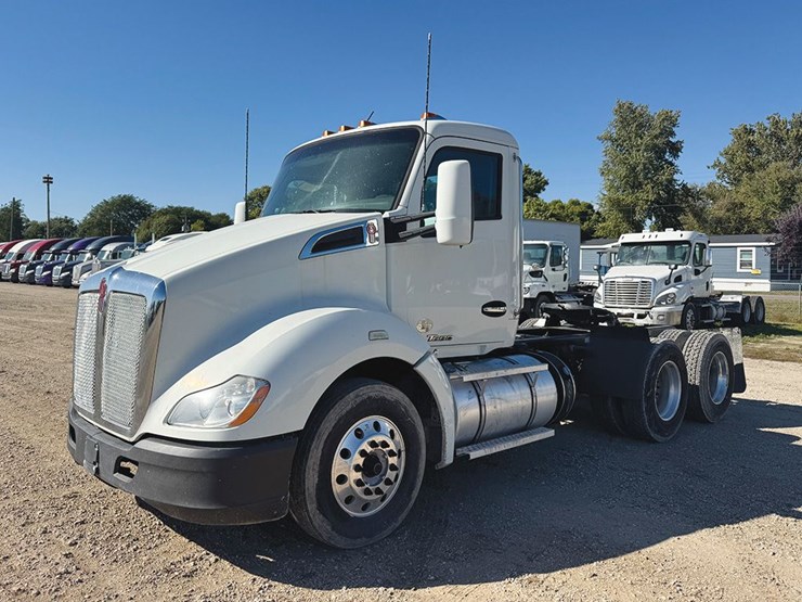 2017-kenworth-t680-image-1
