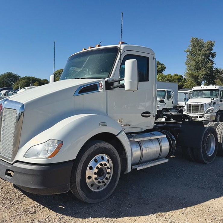 2017 KENWORTH T680