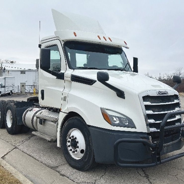 2019 FREIGHTLINER CASCADIA 126