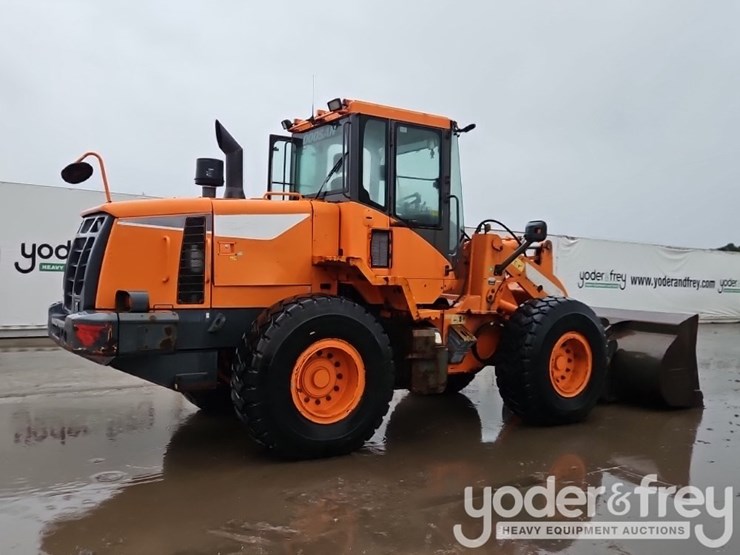 2018-doosan-dl220-5-image-5