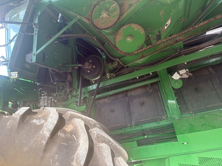 2012-john-deere-s550-image-7