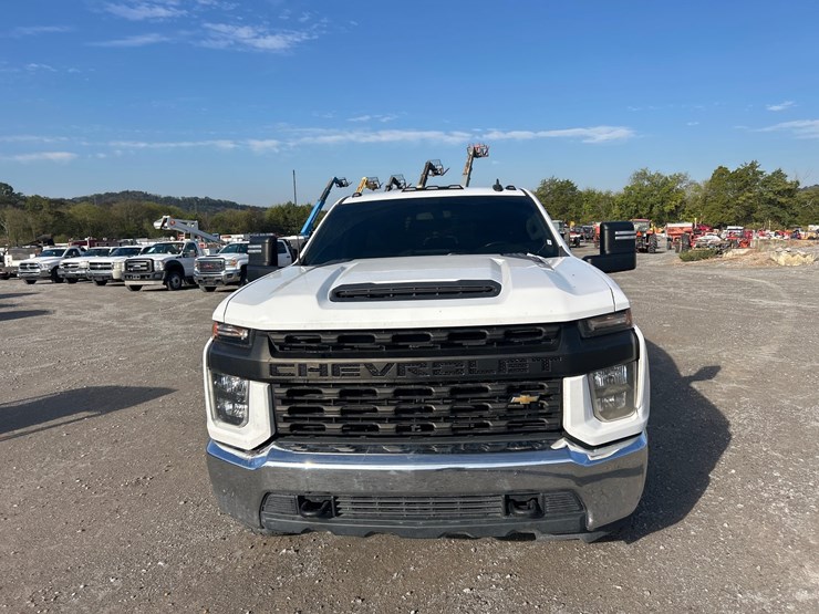 2021-chevrolet-3500-image-6