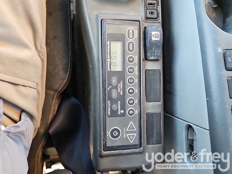 2018-case-cx250d-image-44